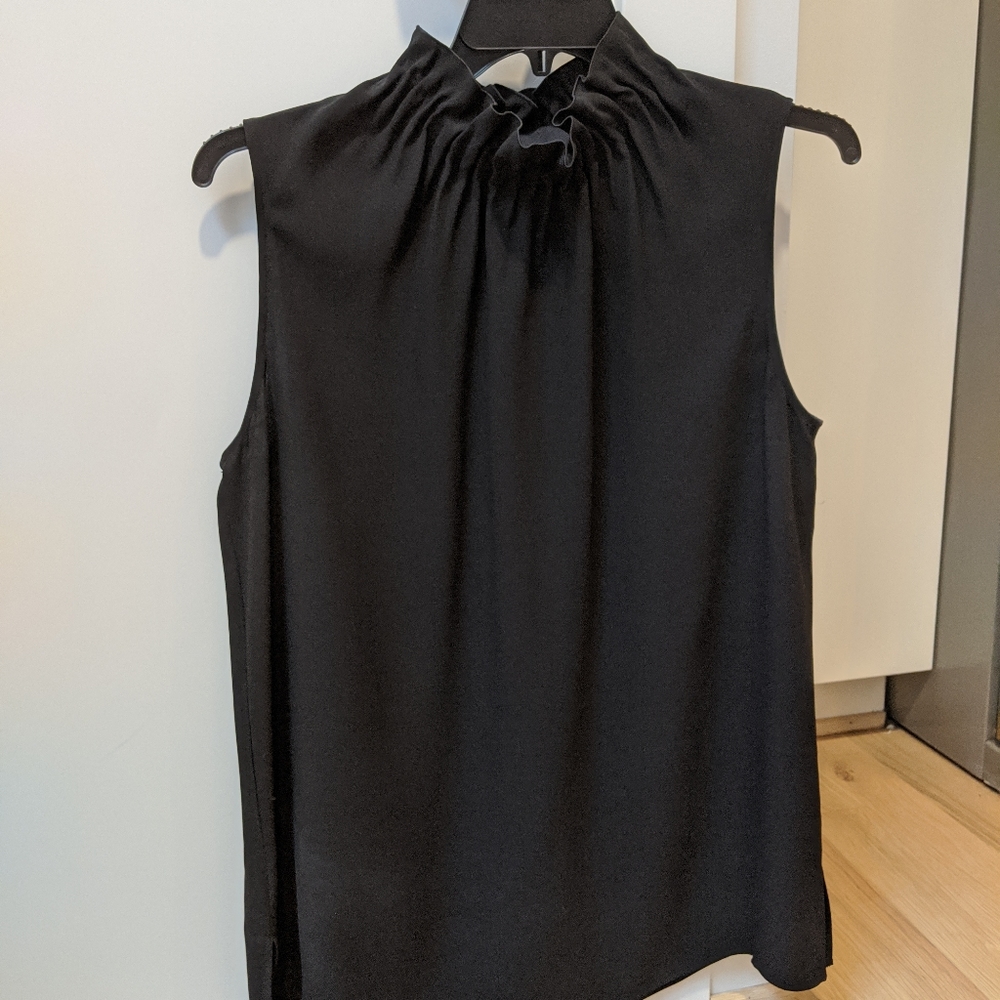 NWT Lafayette 148 ruffled neck tank